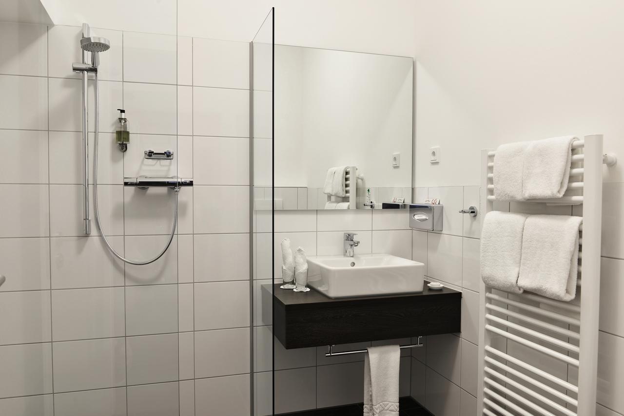 Uhu Gaestehaus Superior Köln Eksteriør billede
