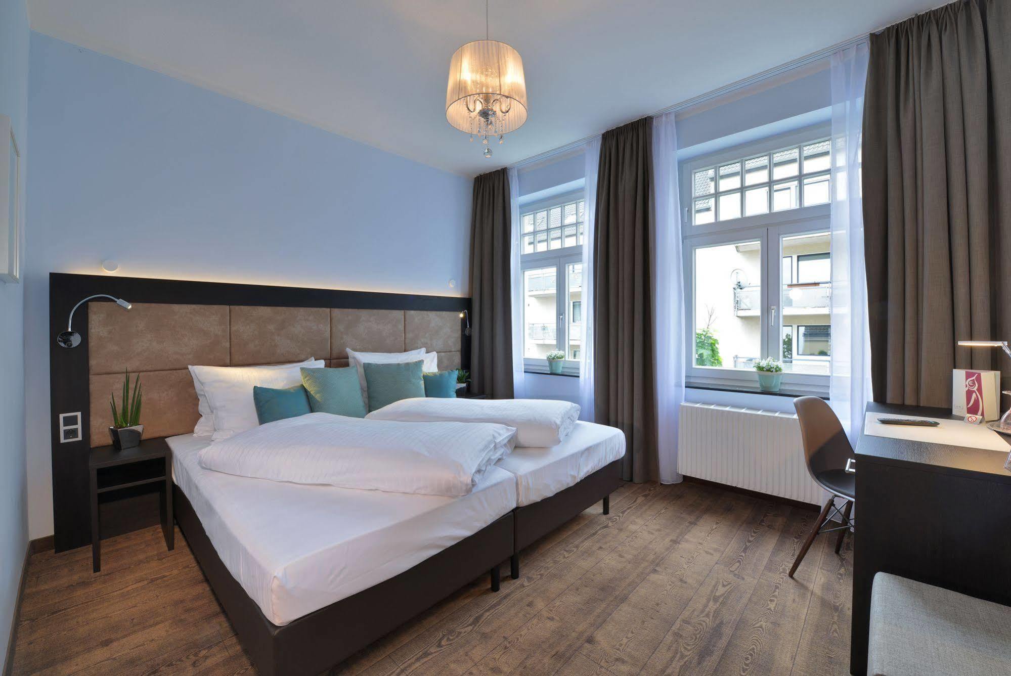 Uhu Gaestehaus Superior Köln Eksteriør billede