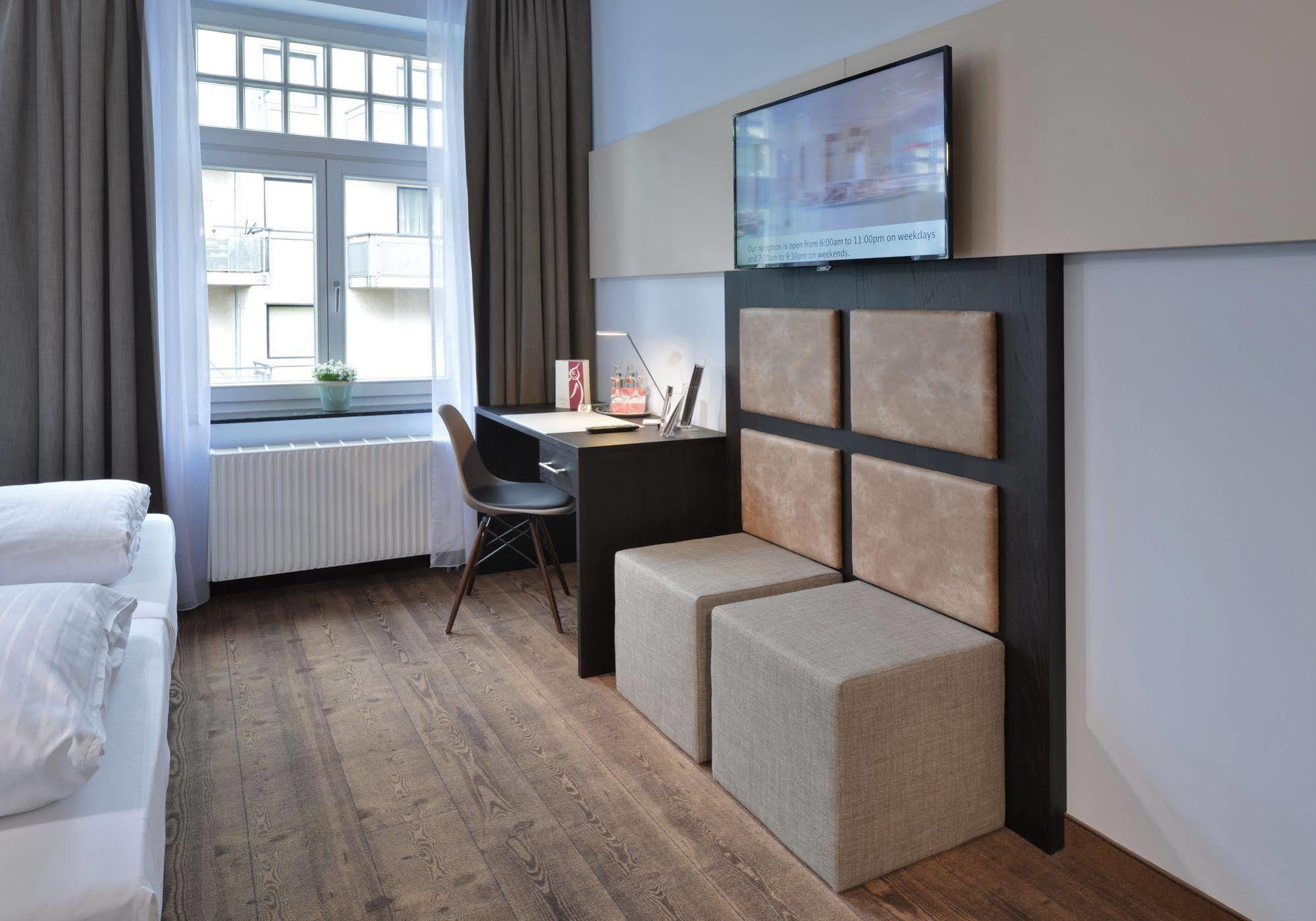 Uhu Gaestehaus Superior Köln Eksteriør billede