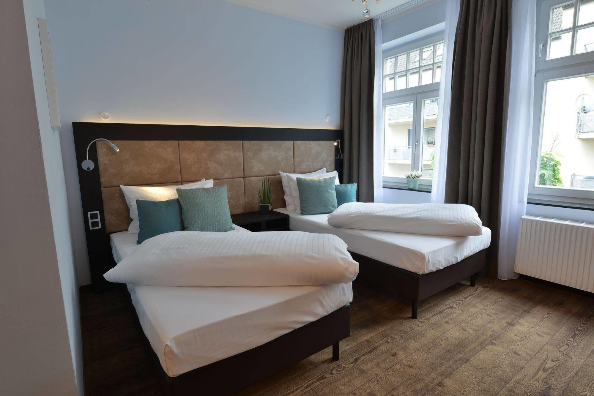 Uhu Gaestehaus Superior Köln Eksteriør billede